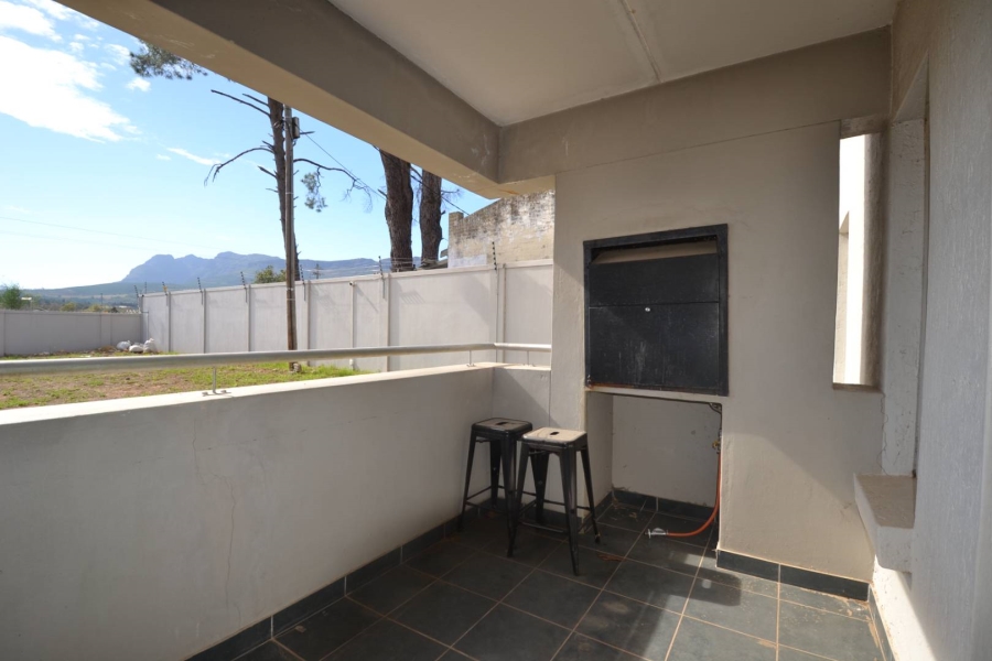 2 Bedroom Property for Sale in Klein Drakenstein Western Cape